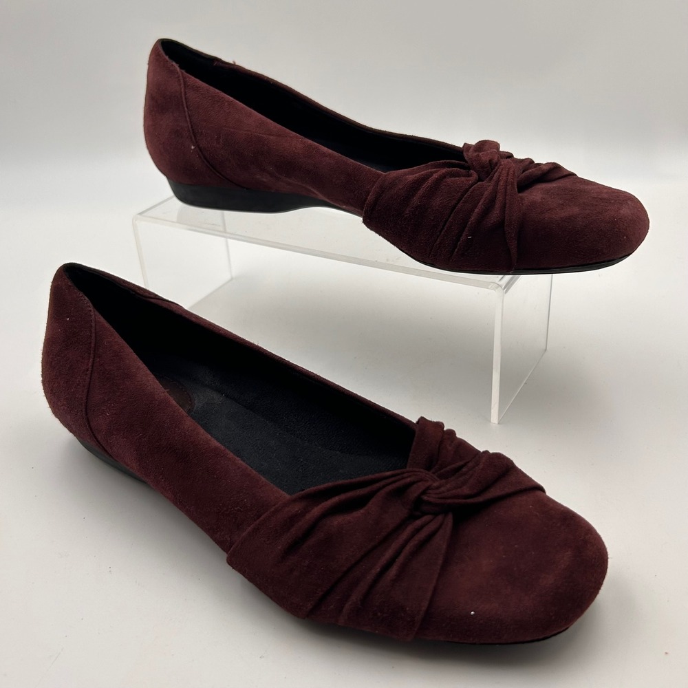 Clarks Artisan Flats Women 8.5M Burgundy Suede Twisted Knot Low Wedge 66537